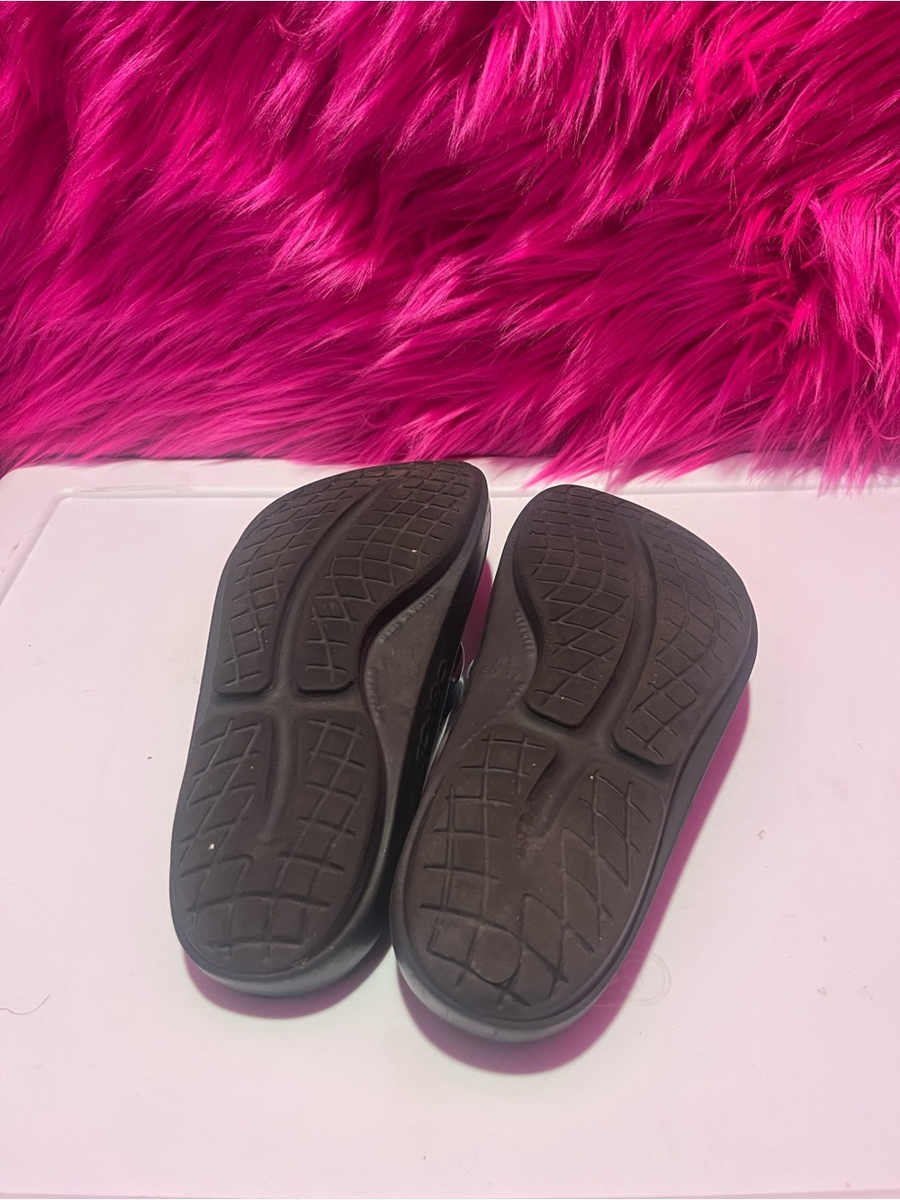 OOFOS Metallic Slide Sandals - Picture 3 of 5